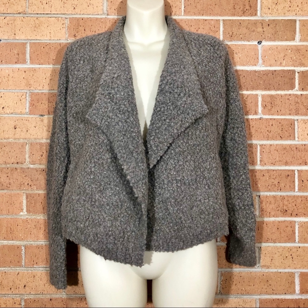 3/$25 👑 Ann Taylor Petites Size XS Boucle Cardigan